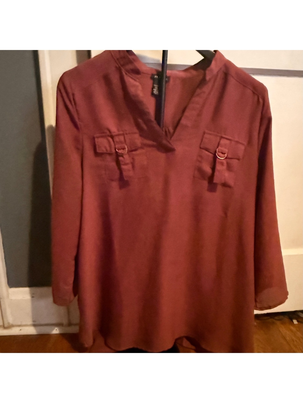 rue21 Rust/ burgundy Blouse with Chest Pockets and Ring Detail, Size L